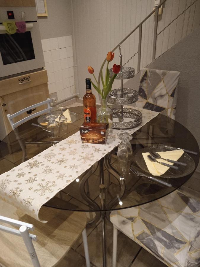 Jolie Maison De Village Capendu Eksteriør billede
