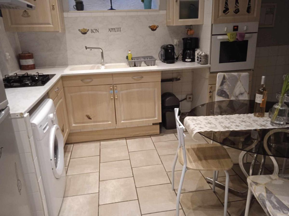 Jolie Maison De Village Capendu Eksteriør billede