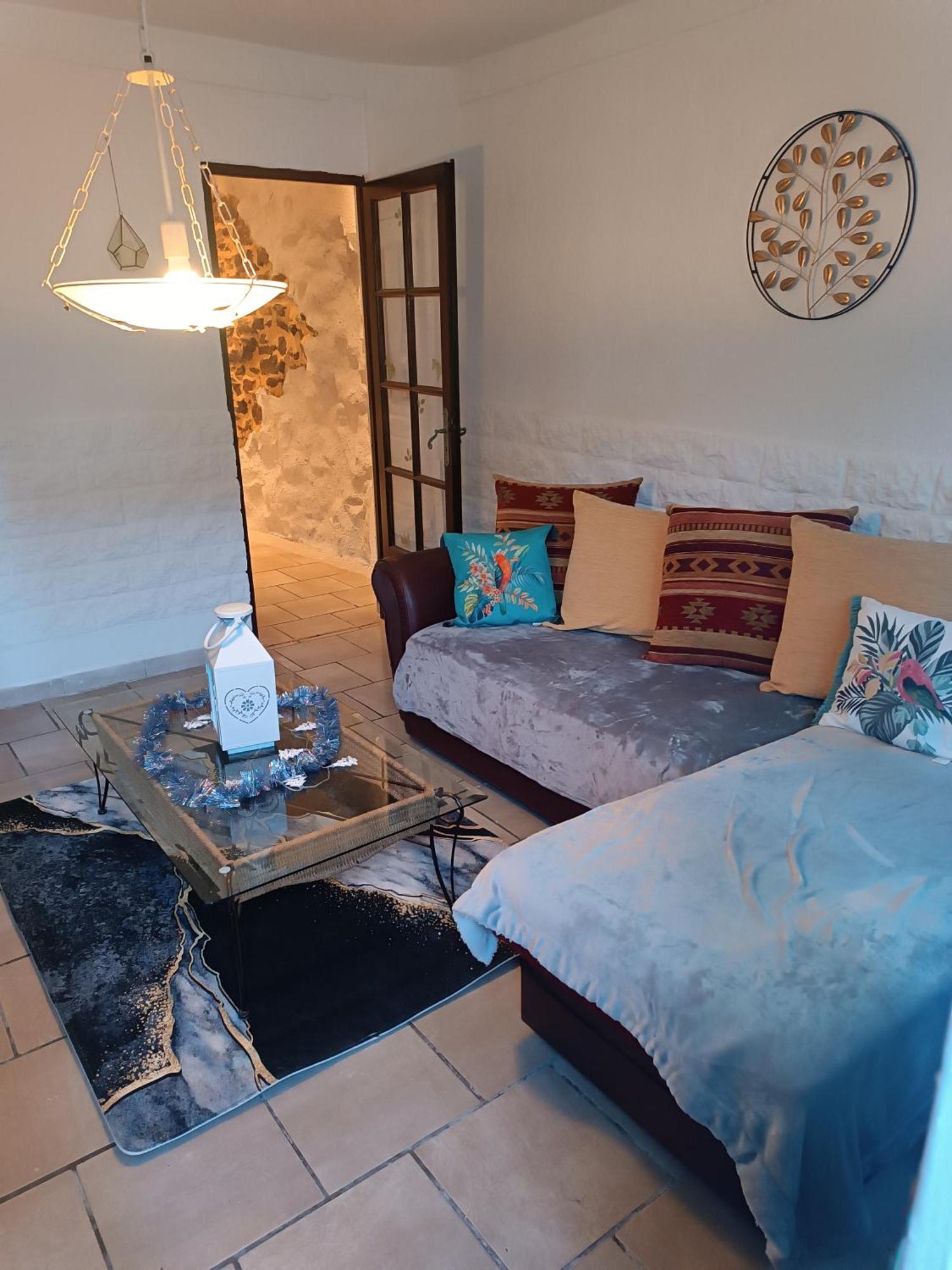 Jolie Maison De Village Capendu Eksteriør billede