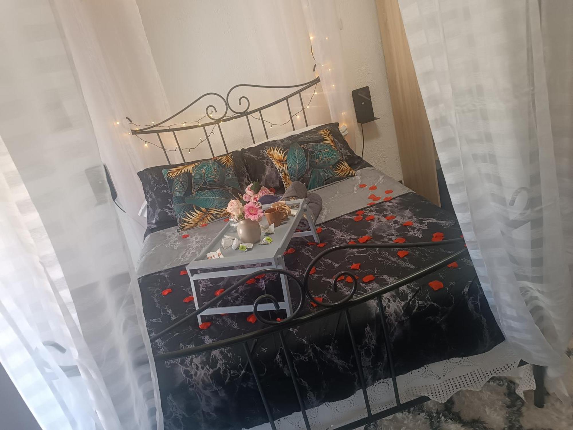 Jolie Maison De Village Capendu Eksteriør billede