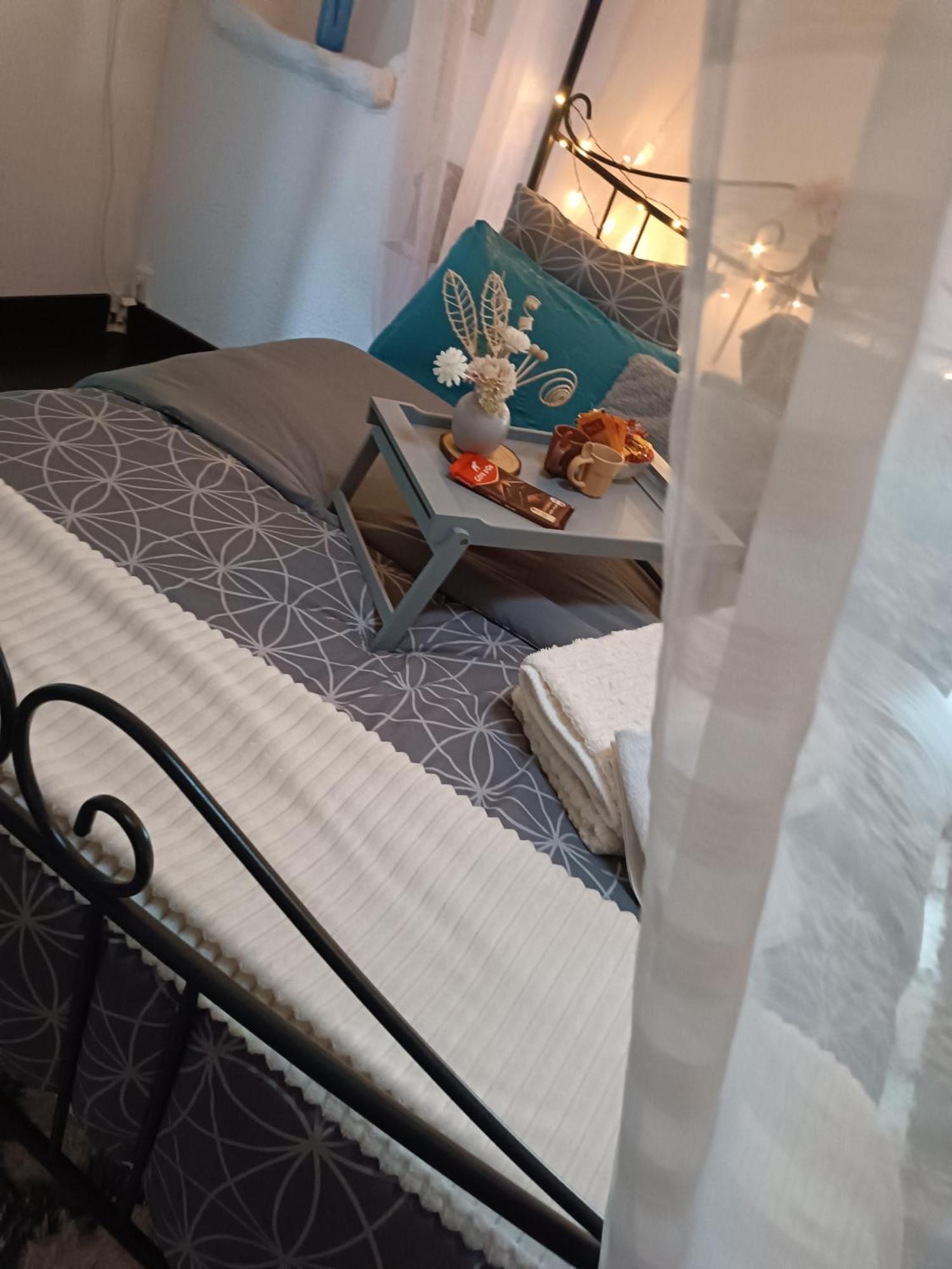 Jolie Maison De Village Capendu Eksteriør billede